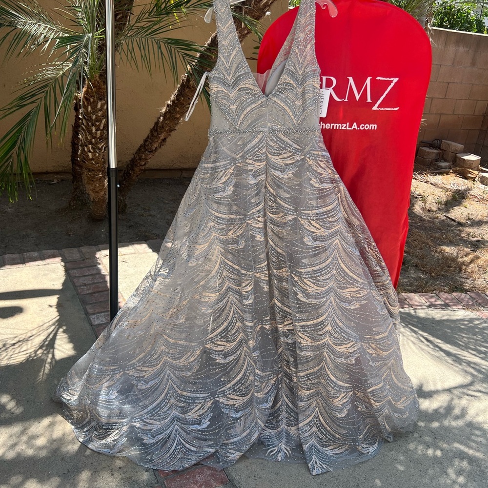 Lara 29670. Evening From Gown, Gray And Multi Siz… - image 4